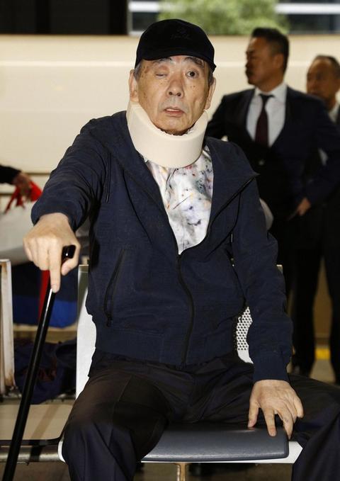 「海外网」日本山口组总部又被包围了！涉嫌诈骗 被80多名警察翻了个遍