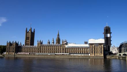 #上观新闻#深度｜约翰逊押宝“双十二”，英国解散议会准备迎接“闪电大选”