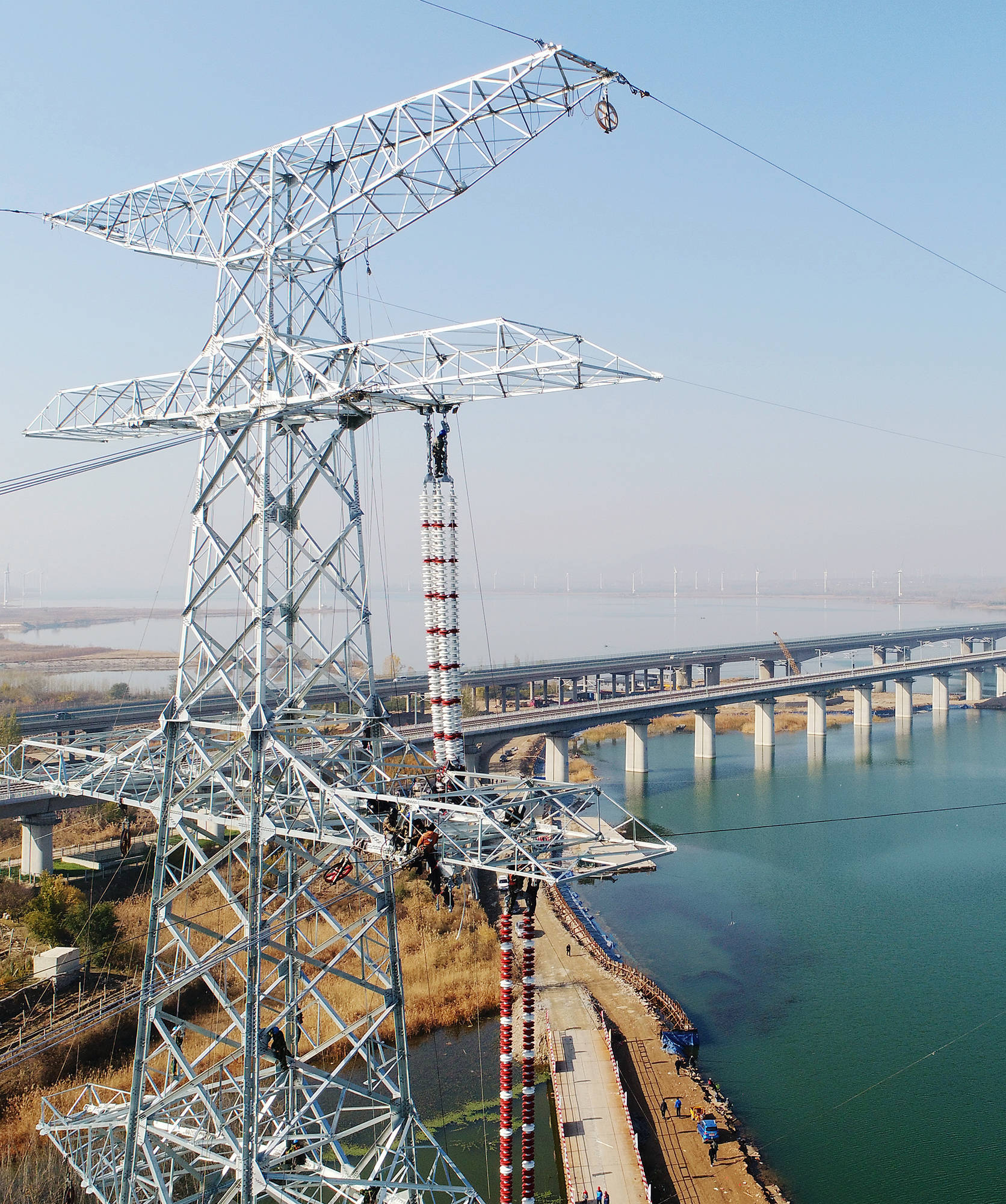 怀来建设京张奥运绿色电力廊道施工忙