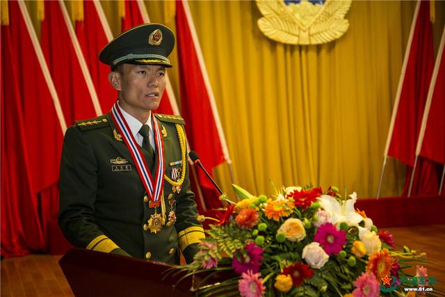 "中国武警十大忠诚卫士"王宝虎进行事迹宣讲.