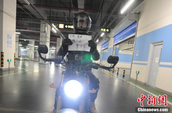 【中青在线】今天，我们把镜头对准他们