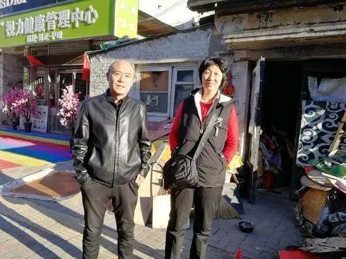 「环球网」八旬老人被困火海！61岁老人救人被砸伤：“有人就得救！”这不是他第一次救人