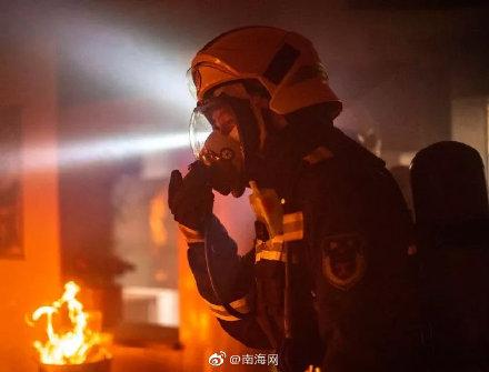 光明网：这样的“蓝朋友”，爱了爱了