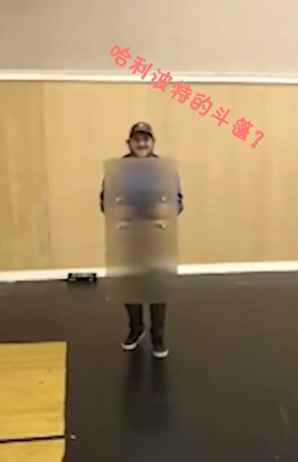 每日经济新闻：每经18点丨美政府拟将电子烟购买年龄提高到21岁；专家：30年后肉制品需求缺口将近四千万吨，人造肉或将成功补位