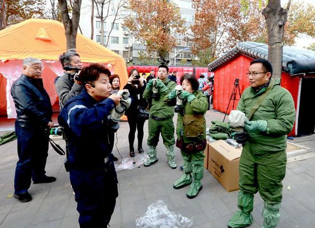 [新京报]空袭后如何自救？安贞街道人防志愿者服务队首训