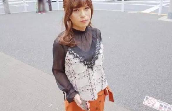 光明网■日本男子扮女生穿高跟鞋上街无人识破，他则感叹女生不容易