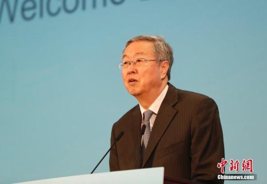 「中国新闻网」周小川：中国服务业发展有巨大空间 可应对经济下行压力