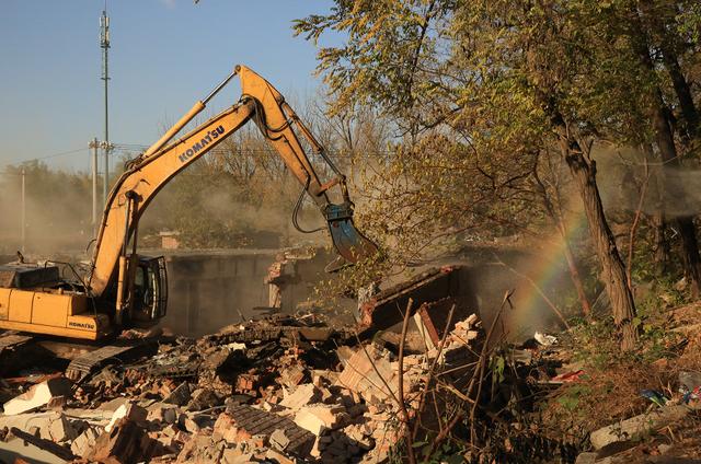 「新京报」温榆河4833平米“老违建”今拆除