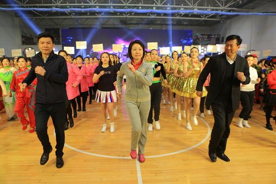 【光明网】“三八”健康杯妇女健身展示大赛