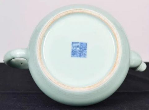 【海外网】乾隆时期茶壶在英国掀起“竞标战”以104万英镑成交