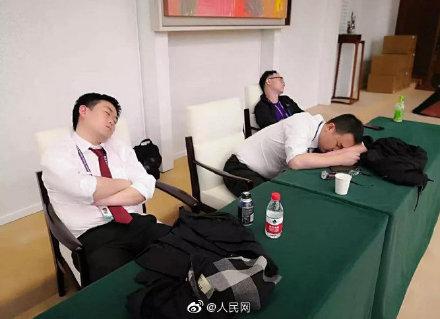 #光明网#进博会回顾｜一群可爱的“小叶子”