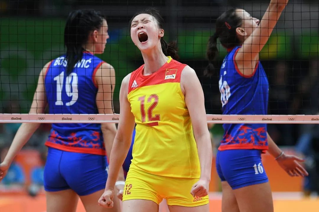 #央视一套#夜话丨只有拼，才会赢！致敬中国女排！