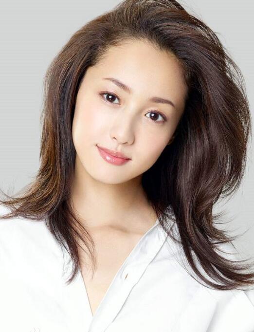 「环球网」日女演员泽尻绘理香因涉嫌持有毒品被捕 曾主演《一公升眼泪》