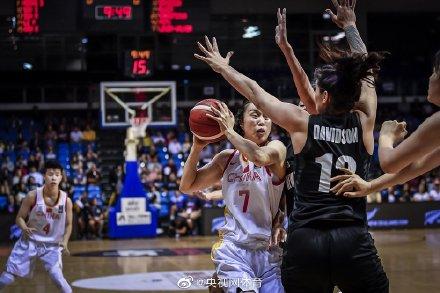「光明网」中国女篮23分大胜新西兰 掌握出线主动权