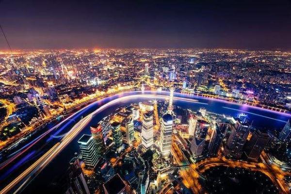 「光明网」高速公路上为什么没有路灯？这个问题终于有答案了……