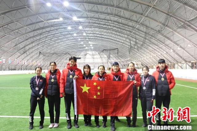 「中国新闻网」青年世界杯中国速滑队狂揽4金 力压荷兰暂列金牌榜首