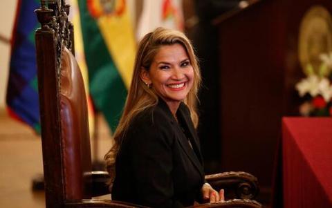 海外网@玻利维亚“临时总统”：很快会宣布重新大选的消息