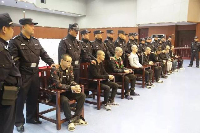 强奸未成年少女并强迫卖淫,江苏南通8人恶势力团伙全被判刑