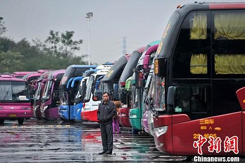 【中国新闻网】两部门：6岁以下儿童可免费乘客运班车 儿童乘车优惠可看年龄