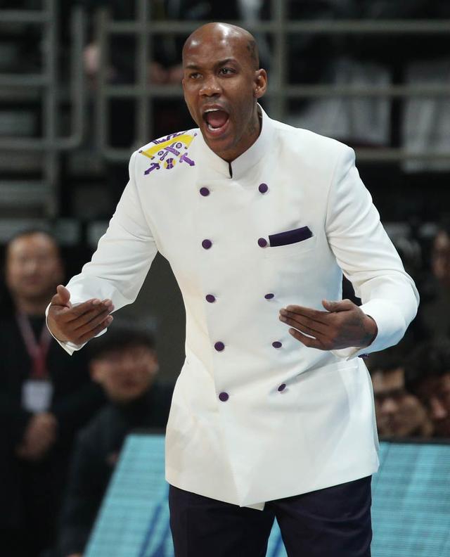 「中国青年网」京城德比引关注 首钢主场赢北控