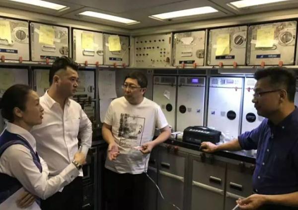 光明网■医生用嘴吸出800毫升尿液：医者仁心，需要社会呵护