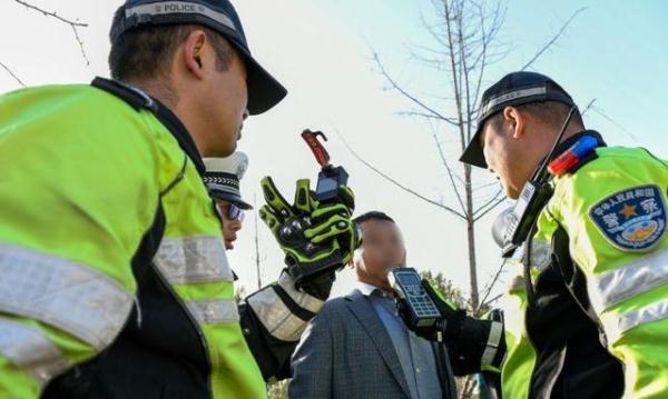 「光明网」260mg/100ml，营运大货车，兄弟，你飘了？