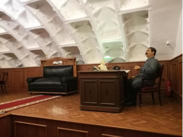 【南方周末】藏在地下深处的“冷战”