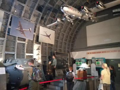 【南方周末】藏在地下深处的“冷战”