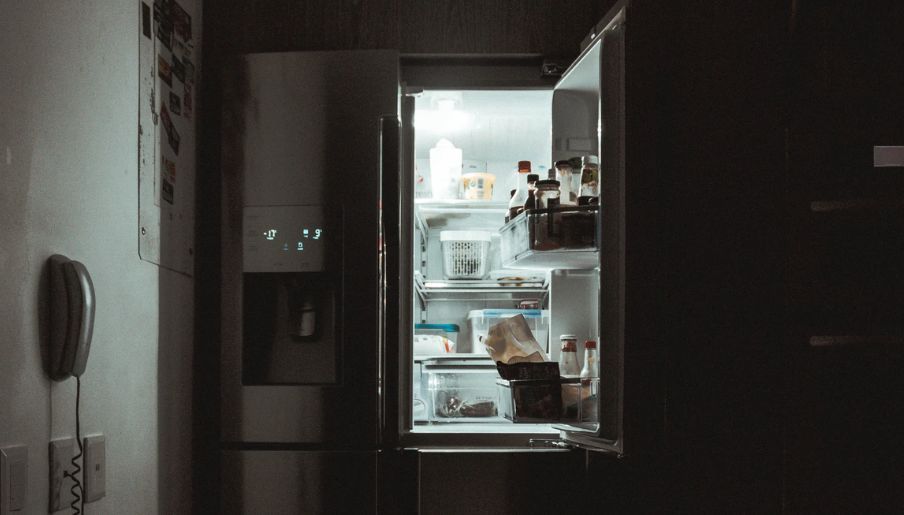 #生命时报#解冻食物别再用水泡了！食品专家：两招快速解冻
