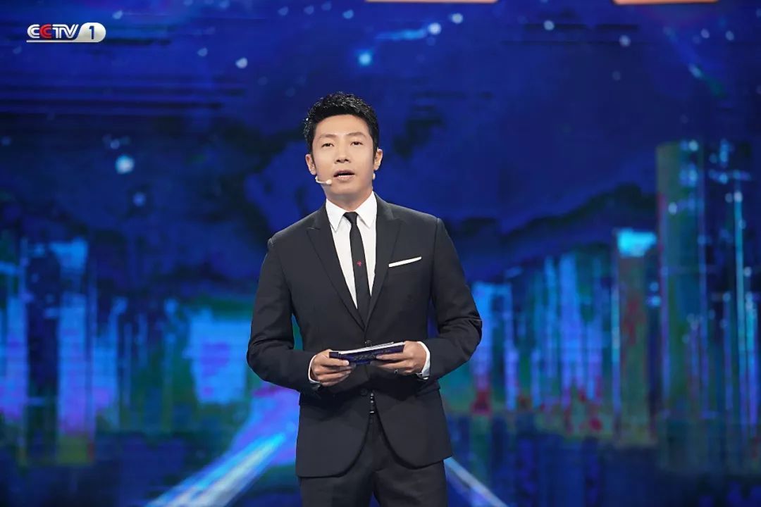 【央视一套】“主持人大赛”12位选手为热爱发声，CCTV-1今晚八点档，敬请关注！