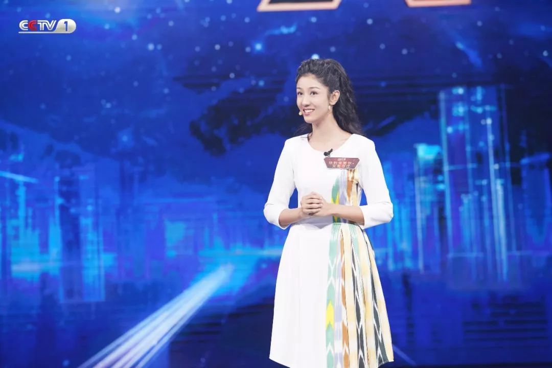【央视一套】“主持人大赛”12位选手为热爱发声，CCTV-1今晚八点档，敬请关注！