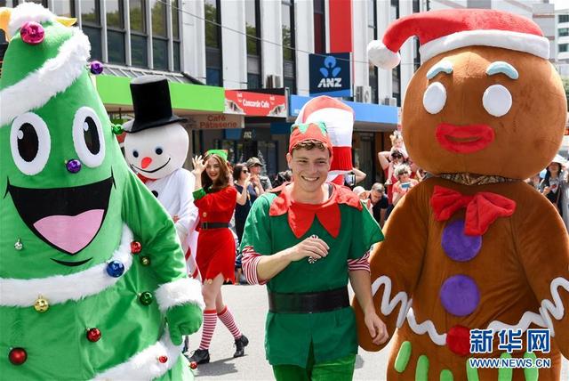 #新华网#新西兰：惠灵顿举行迎圣诞游行
