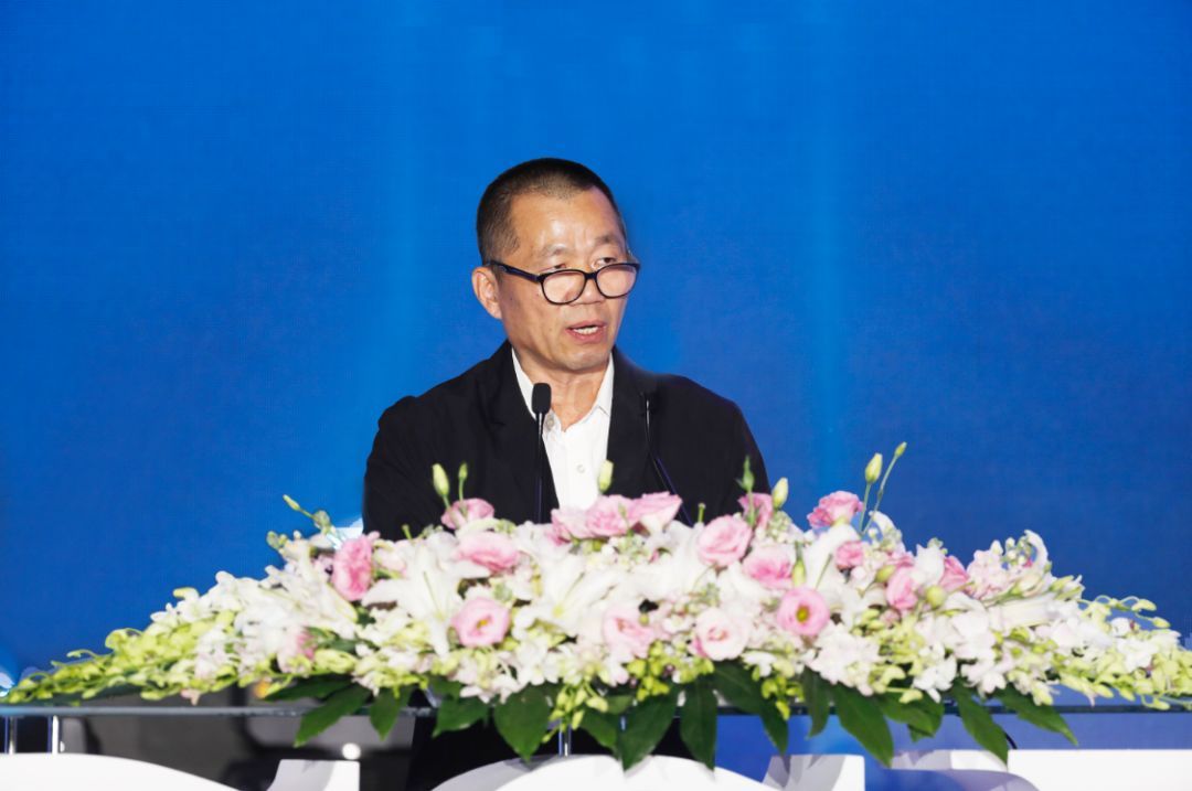 中国新闻社副社长,副总编辑,   中国新闻周刊社长夏春平   "数年