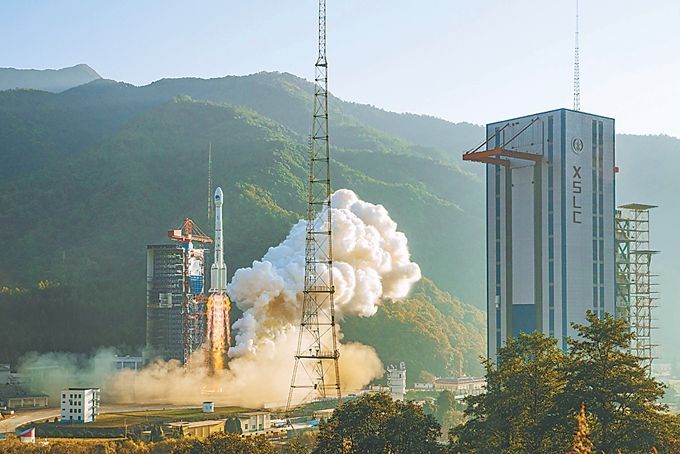 【北京晚报】我国一箭双星发射两颗北斗卫星，在轨数量突破50颗