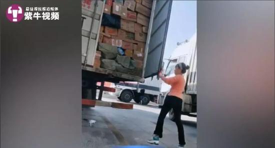 扬子晚报■95后姑娘开12米长货车跑长途:为了生活也为了爱情