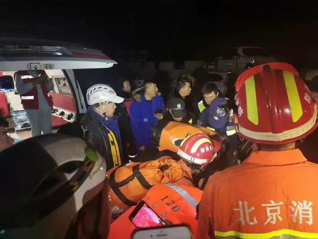 #环球网#23岁姑娘挑战北京十大夺命户外线路之一，坠下50米悬崖