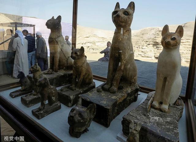 [中国青年网]文物萌萌哒！埃及出土数只猫咪雕像