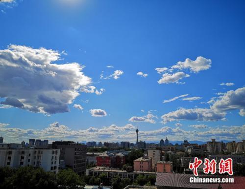 [中国新闻网]今年前10个月北京空气质量优良天数超六成