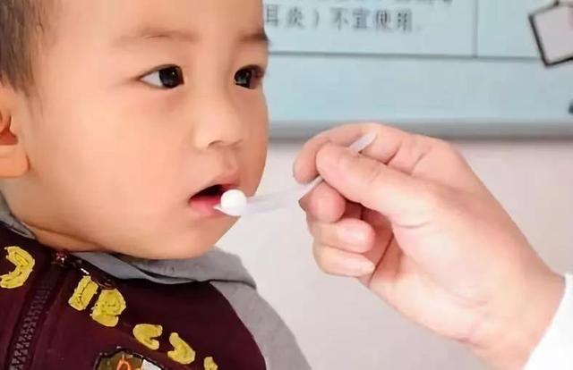 [光明网]以子试“毒”，他用一颗糖丸拯救了整整三代中国人