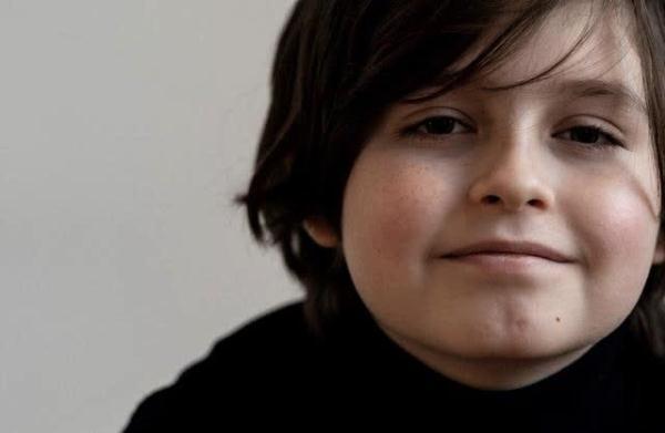 【光明网】“神童”9岁拿学士学位，还一直爷爷奶奶带，天才随机的没道理