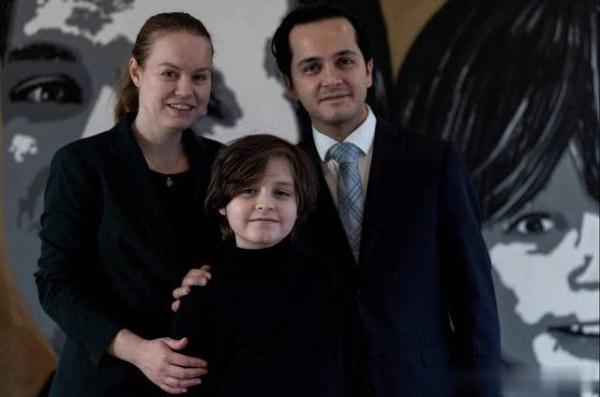 【光明网】“神童”9岁拿学士学位，还一直爷爷奶奶带，天才随机的没道理