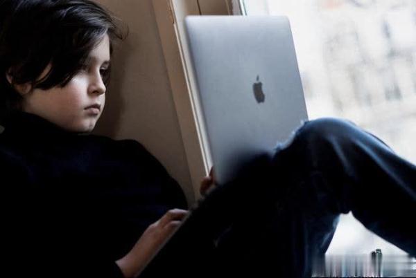 【光明网】“神童”9岁拿学士学位，还一直爷爷奶奶带，天才随机的没道理