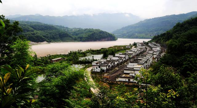 乐山峨边:脱贫奔康闯新路 绿色崛起绘蓝图