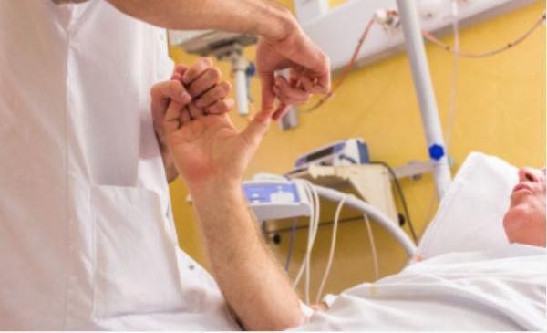 【光明网】中风的9个先兆，一定提醒长辈注意