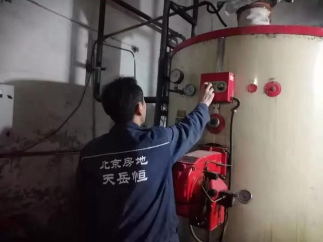 [北京日报客户端]车辇店胡同11号楼：“住了30年，从没这么热乎过！”