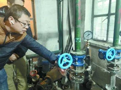 [北京日报客户端]车辇店胡同11号楼：“住了30年，从没这么热乎过！”