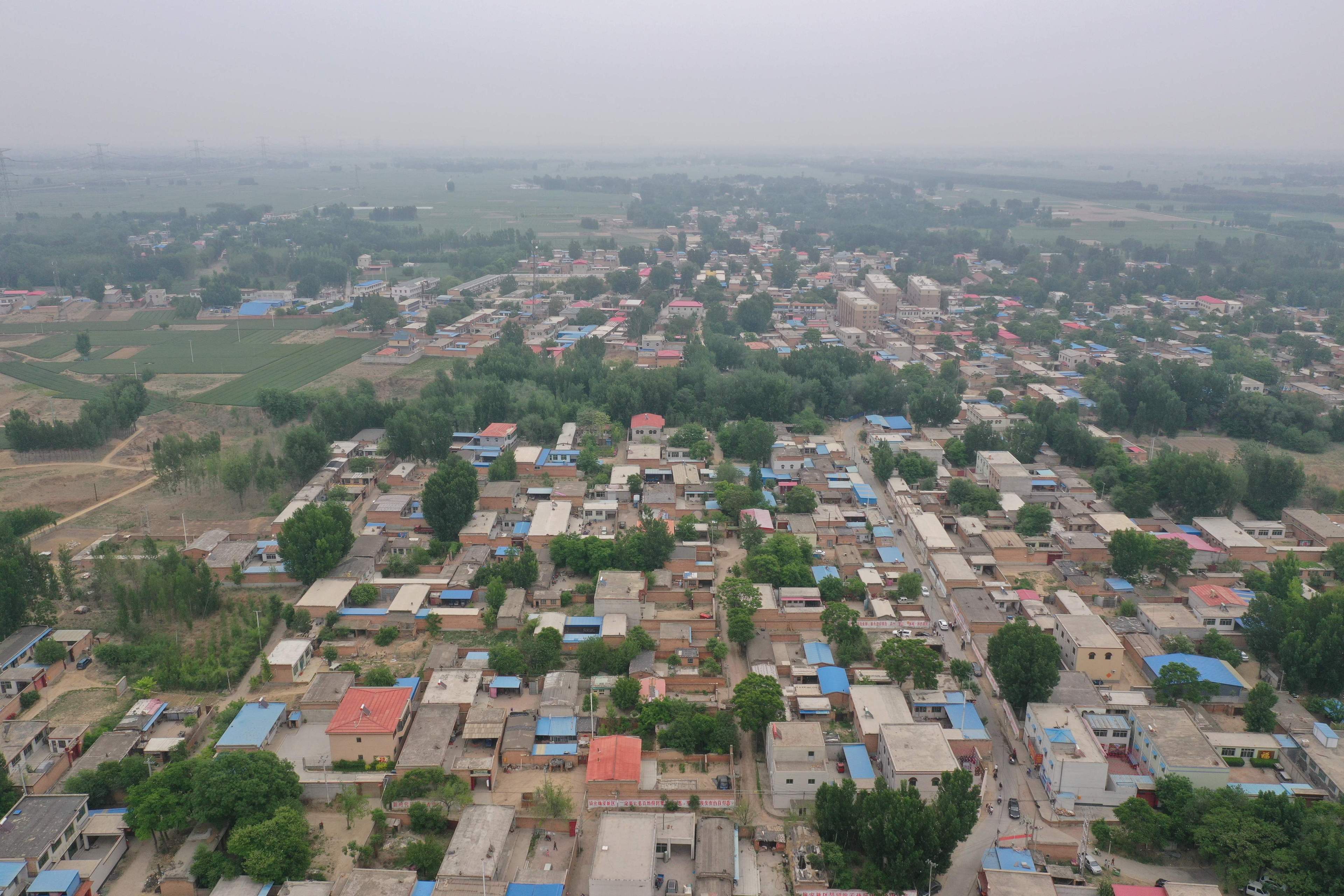 「每日经济新闻」精准测量11亿个地块，确权登记发证率超94%……农业农村部解读土地承包“确实权、颁铁证”