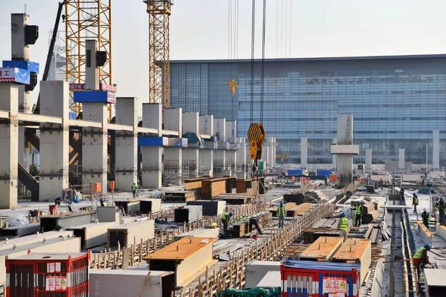 北京日报客户端：国家会议中心二期“跃”出地面，2022年将服务冬奥