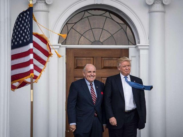 [环球网]曾指使私人律师赴乌克兰推进调查拜登父子？特朗普明确否认：我没有