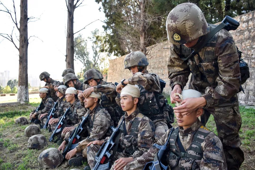 新兵在军营的第一次15项连贯考核你能hold住吗